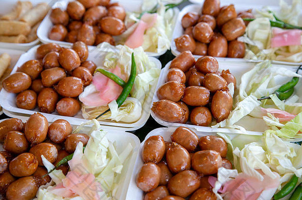 泰国街食物离开步伊桑发酵香肠原始东北省泰国使猪肉大米迪比卡