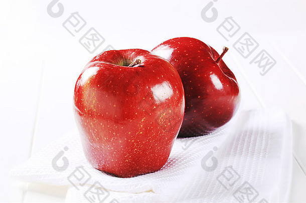 新鲜的光滑的红色的苹果