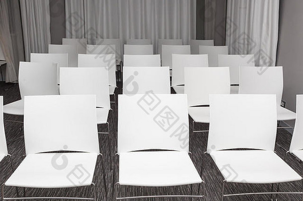集团空白色椅子现代会议大厅演讲房间研讨会