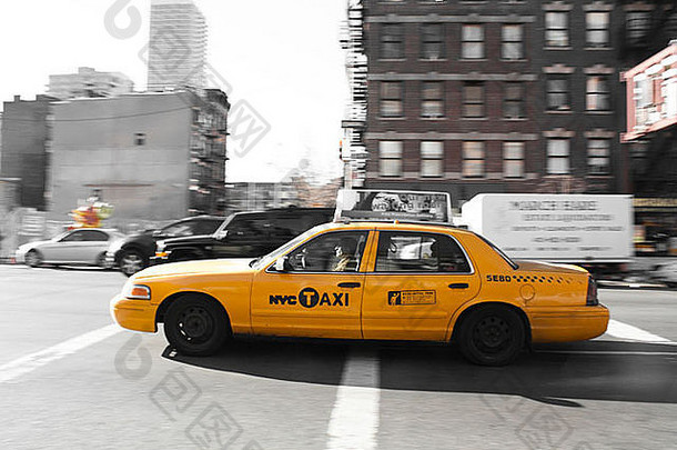 黄色的纽约出租车