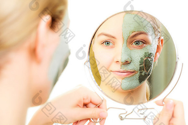 皮肤护理女人粘土泥面具脸心象征爱脸颊镜子女孩采取护理干电脑及相关知识
