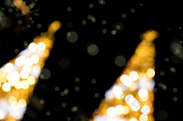 概念上的背景图像散焦摘要圣诞节树城市街晚上
