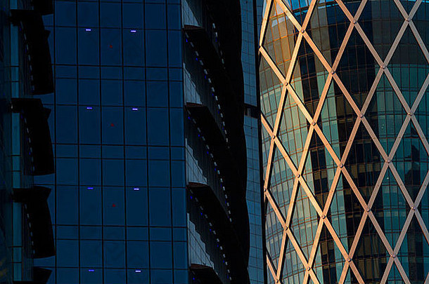 卡塔尔城市摩天大楼现代玻璃日落塔