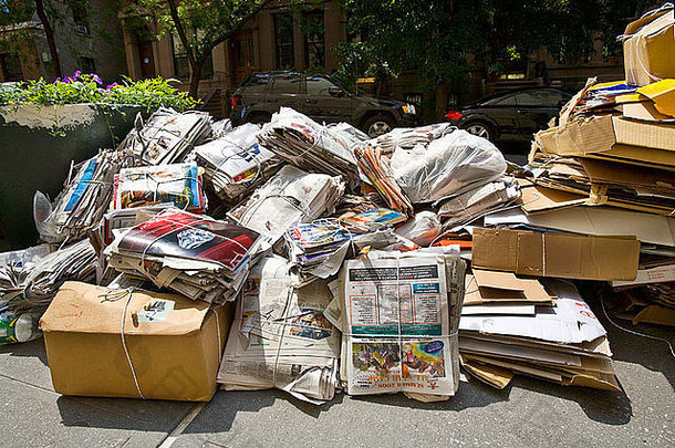 纸板报纸杂志捆绑路边回收程序布鲁克林高度纽约