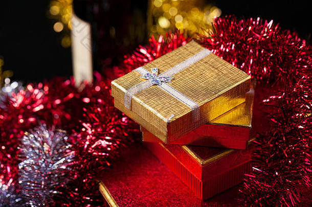 圣诞节生日情人节一天香槟礼物盒子概念背景