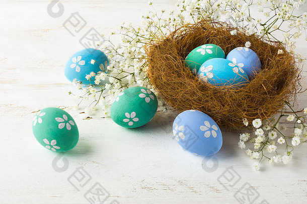 复活节鸡蛋手绘复活节鸡蛋巢柔和的彩色的复活节鸡蛋