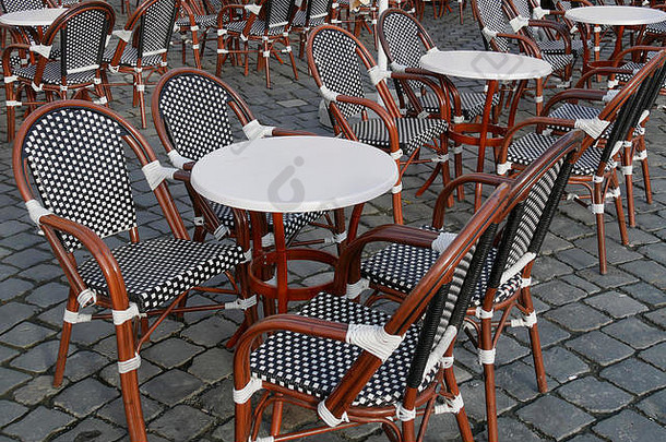 表椅子街咖啡馆欧洲