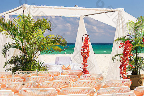 婚礼准备墨西哥海滩美丽的海背景