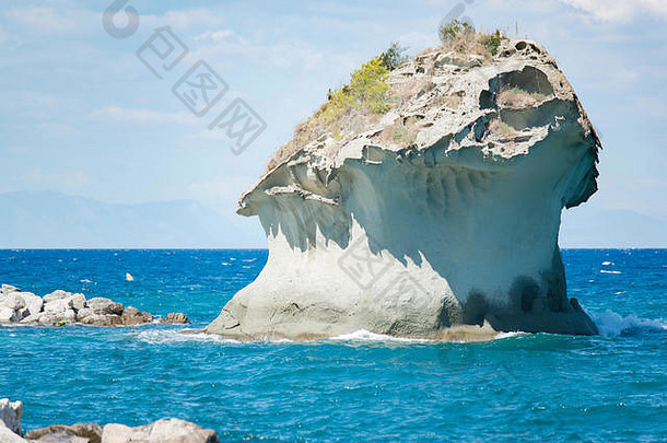 ischia蘑菇岩石海岸lacco阿梅诺