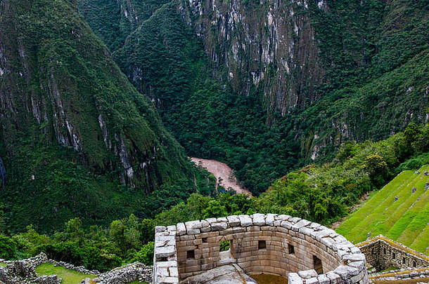 美丽的景观照片古老的石头废墟花园“马丘比丘比丘野生自然红色的水河谷秘鲁人