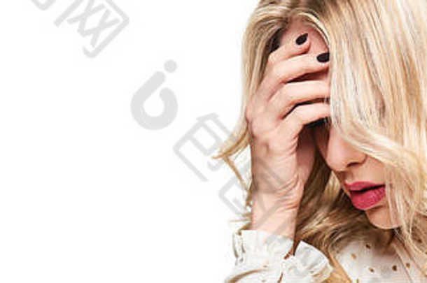 强调疲惫年轻的女头疼感觉压力压力横幅抑郁女人头手白色背景