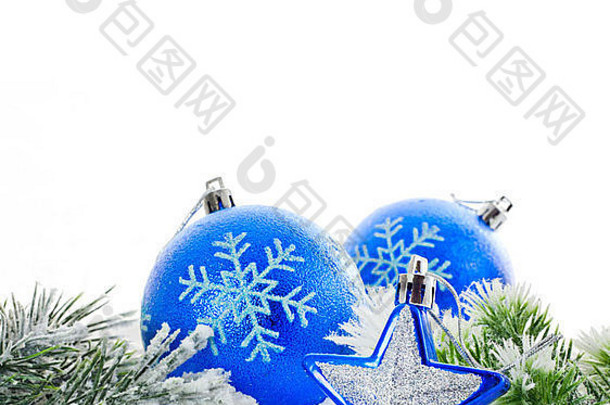 圣诞节分支树蓝色的装饰物雪白色背景