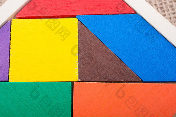 色彩斑斓的块广场七巧板谜题
