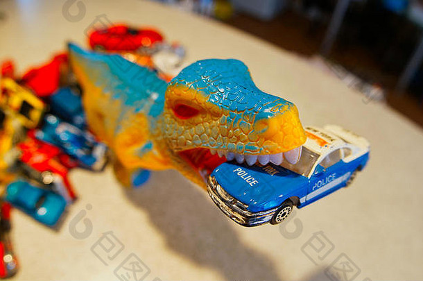 蒙特利尔加拿大塑料恐龙玩具汽车蒙特利尔魁北克加拿大信贷马里奥包瑞德将军除生活新闻