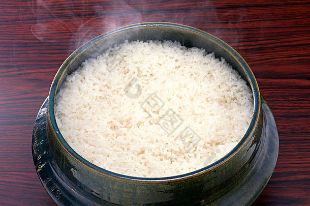 烹饪热白色大米