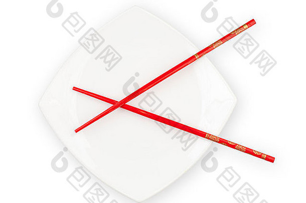 白色板红色的筷子孤立的剪裁路径包括