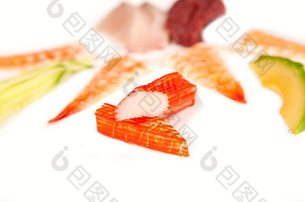 日本海鲜准备好了寿司白色板
