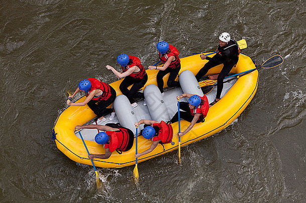 集团混合旅游男人。女人引导专业飞行员白水事件河漂流厄瓜多尔