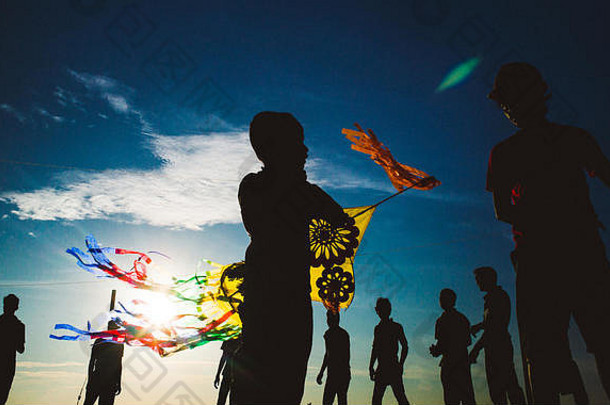 风筝飞行加勒脸绿色科伦坡斯里兰卡斯里兰卡每天日落传统家庭飞风筝太阳集著名的海滨