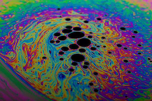 一瞥色彩斑斓的地球使模式肥皂泡沫拍摄宏镜头