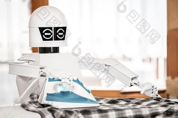自治服务<strong>机器人</strong>熨衣服衣服阿尔Cyborg支持工作家庭