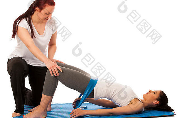 物理治疗治疗师锻炼乐队改善回来力量稳定病人恢复工程