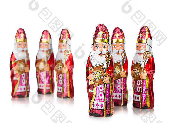 关闭辛特克拉斯圣尼古拉斯巧克力数字荷兰字符圣诞老人老人孤立的白色背景