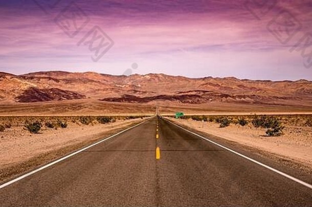 路行死亡谷沙漠加州美国