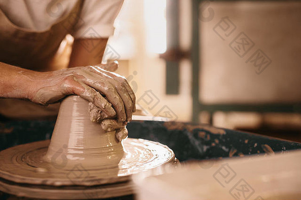 波特使粘土对象陶器轮车间工匠造型粘土手陶器轮