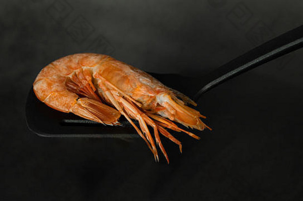 细选择巨型虾晚餐石头板的地方文本