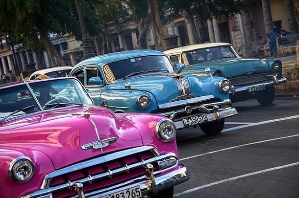 经典美国汽车哈瓦那古巴包括世界著名的耀。常见的限制冷战争