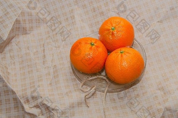 成熟的橙色新鲜的普通话普通话片孤立的白色背景
