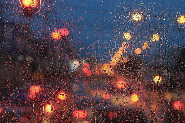 雨滴挡风玻璃街交通摘要光散景散焦光背景