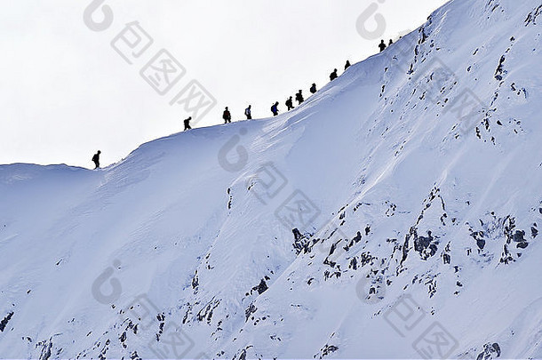 登山者攀爬鞋fagaras山脊喀尔巴阡山脉的范围罗马尼亚