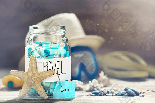 有创意的旅行概念假期规划玻璃Jar列表国家访问