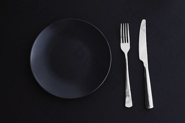 空盘子银器黑色的背景溢价餐具假期晚餐<strong>简约</strong>设计饮食概念