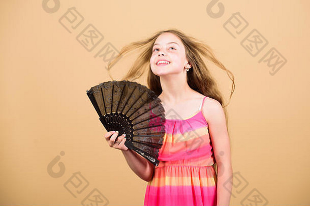 空气护发素挥舞着创建当前的空气女孩挥舞着优雅的风扇夏天热新鲜的空气孩子女孩范宁风扇冷却通风调节系统气候控制