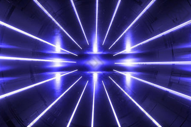 行霓虹灯发光的紫罗兰色的蓝色的充满活力的光晚上宽黑暗反光隧道走廊走廊工作室阶段sci未来主义的现代外星人宇宙飞船