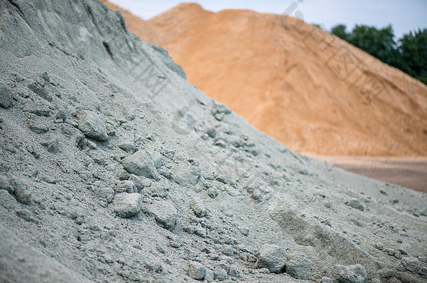 大桩建设沙子砾石沥青生产建筑石灰石采石场矿业岩石石头