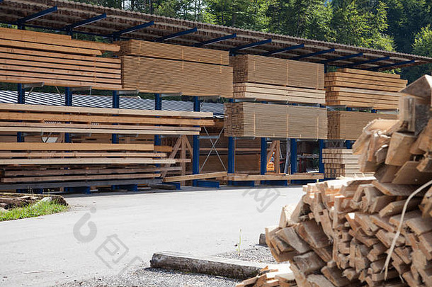 锯木厂存储木木板