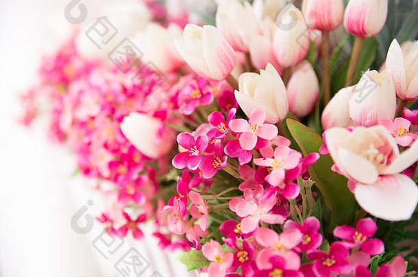 美丽的粉红色的花装饰婚礼爱背景