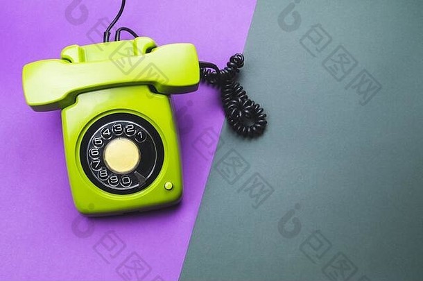 经典电话<strong>手机</strong>古董绿色电话电话接收机孤立的颜色背景沟通技术复制空间