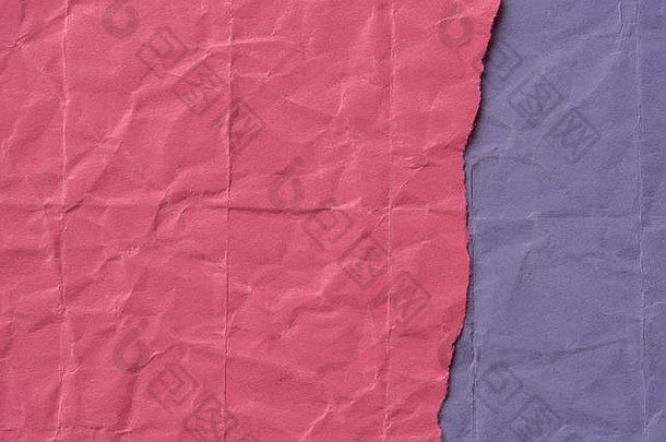 块有皱纹的粉红色的紫罗兰色的颜色纸背景纹理