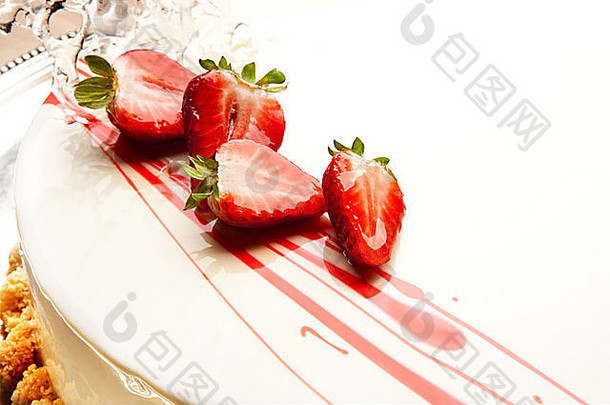 白色草莓蛋糕金属板