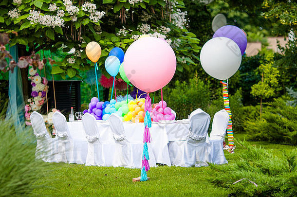 生日表格彩虹气球夏天假期公园