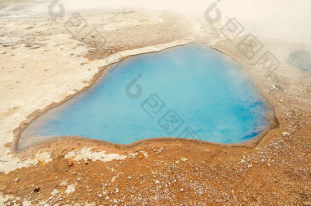 湖蓝色的水冰岛土壤表面背景水疗中心健康浴概念假期旅行旅游热圆柱体滔滔不绝的说热气腾腾的
