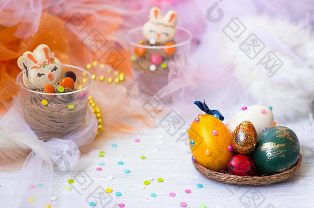 色彩斑斓的装饰复活节鸡蛋