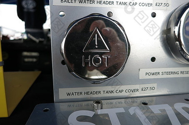 注意：autojumble上显示的热铬水总管箱盖
