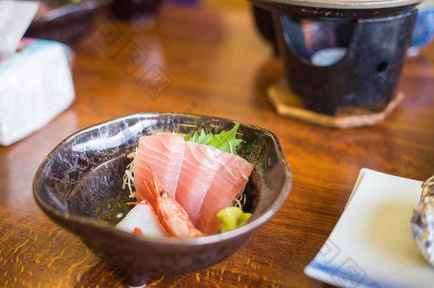 <strong>原汁原味</strong>的日本食物。生的海鲜。鱼虾