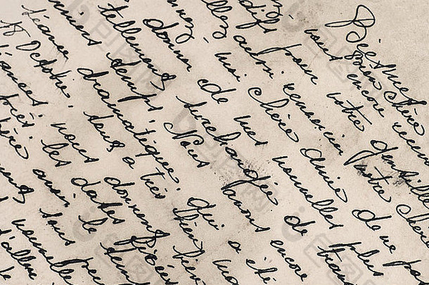 带有1925年左右手写法文文本的旧信。古董背景。手稿